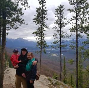 Meet your Posher, Elise